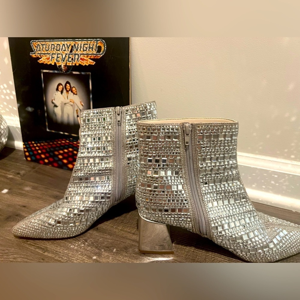 STEVE MADDEN Elaria Rhinestone Bootie
